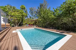 752 Tropical Cir, Sarasota, FL 34242 - Photo 41