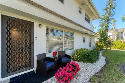 527 Sutton Place, Longboat Key, FL 34228 - Photo 9