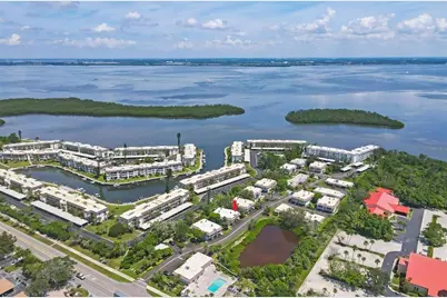 527 Sutton Place, Longboat Key, FL 34228 - Photo 3