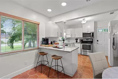 704 59th Street NW, Bradenton, FL 34209 - Photo 9