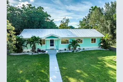 704 59th Street NW, Bradenton, FL 34209 - Photo 1