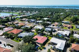 9 Dover Dr, Englewood, FL 34223 - Photo 5