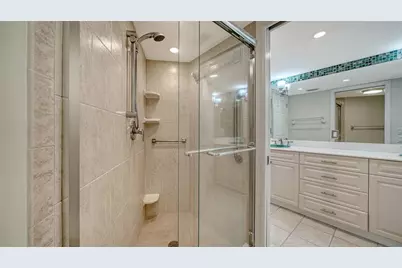 4835 Gulf Of Mexico Drive #106, Longboat Key, FL 34228 - Photo 13