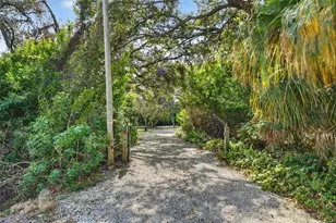 925 Gull Rd, Venice, FL 34293 - Photo 65