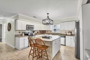 5334 San Jose Dr, Sarasota, FL 34235 - Photo 9