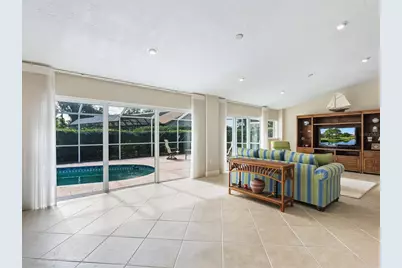 4348 Highland Oaks Circle, Sarasota, FL 34235 - Photo 5