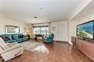 563 Oxford Dr, Venice, FL 34293 - Photo 7