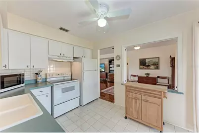 563 Oxford Drive, Venice, FL 34293 - Photo 11