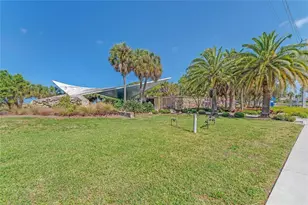 563 Oxford Dr, Venice, FL 34293 - Photo 37