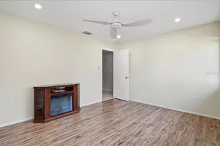 3205 Golden Eagle Ln, Sarasota, FL 34231 - Photo 35