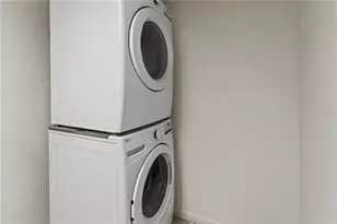 1055 W Peppertree Dr, Sarasota, FL 34242 - Photo 35