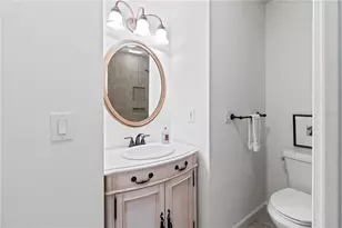 1055 W Peppertree Dr, Sarasota, FL 34242 - Photo 21