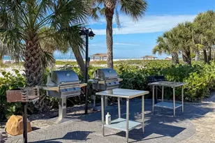 1055 W Peppertree Dr, Sarasota, FL 34242 - Photo 47