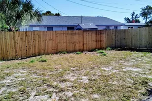 4027 61st St W, Bradenton, FL 34209 - Photo 5