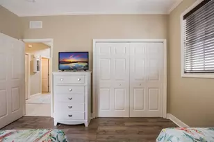 318 64th St, Holmes Beach, FL 34217 - Photo 25