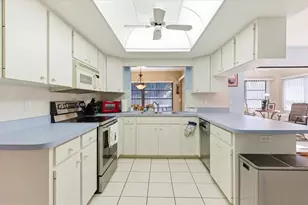 771 Vivienda S Ct, Venice, FL 34293 - Photo 19