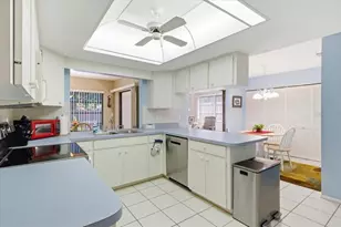 771 Vivienda S Ct, Venice, FL 34293 - Photo 23