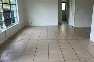 2122 Shawnee St, Sarasota, FL 34231 - Photo 3