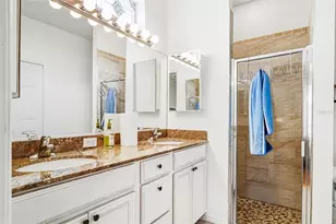 1858 Vamo Dr, Sarasota, FL 34231 - Photo 17