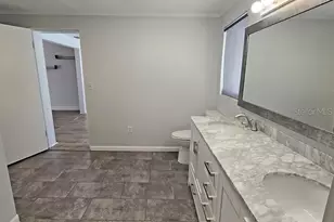 2019 Chippawa Pl, Sarasota, FL 34234 - Photo 7