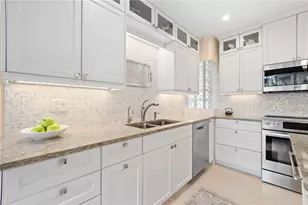 200 Cocoanut Ave, Sarasota, FL 34236 - Photo 9