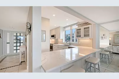 1145 Gulf Of Mexico Drive #301, Longboat Key, FL 34228 - Photo 13