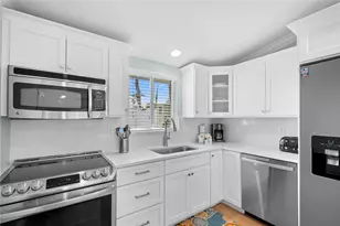 3007 Avenue E, Holmes Beach, FL 34217 - Photo 9