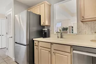 750 N Tamiami Trl, Sarasota, FL 34236 - Photo 17