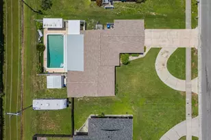 3621 S Lockwood Ridge Rd, Sarasota, FL 34239 - Photo 27