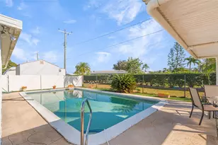 3621 S Lockwood Ridge Rd, Sarasota, FL 34239 - Photo 25