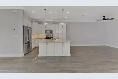 906 E Venice Avenue, Venice, FL 34285 - Photo 13