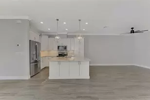 906 E Venice Ave, Venice, FL 34285 - Photo 13