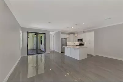 906 E Venice Avenue, Venice, FL 34285 - Photo 9