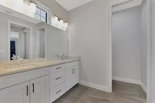 906 E Venice Ave, Venice, FL 34285 - Photo 33