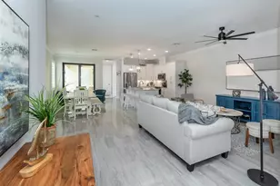 906 E Venice Ave, Venice, FL 34285 - Photo 5