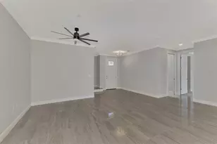906 E Venice Ave, Venice, FL 34285 - Photo 9