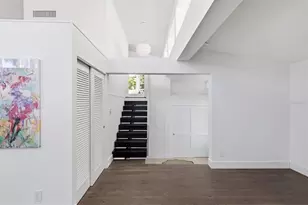 425 Partridge Cir, Sarasota, FL 34236 - Photo 3