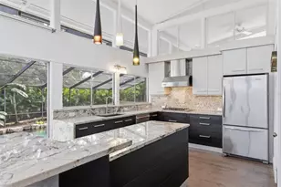 425 Partridge Cir, Sarasota, FL 34236 - Photo 13