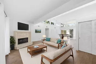 425 Partridge Cir, Sarasota, FL 34236 - Photo 5