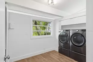 425 Partridge Cir, Sarasota, FL 34236 - Photo 27