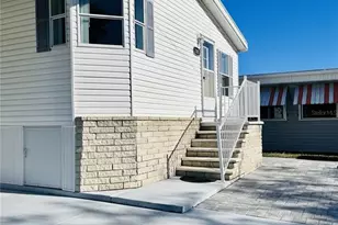 2305 Bay Dr, Bradenton, FL 34207 - Photo 21