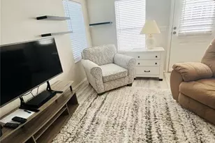 2305 Bay Dr, Bradenton, FL 34207 - Photo 9