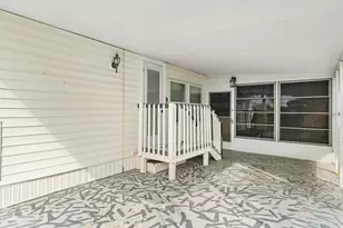 5205 5th St E, Bradenton, FL 34203 - Photo 19