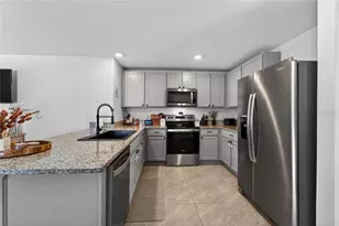 3063 Great Abaco Way, Bradenton, FL 34208 - Photo 5