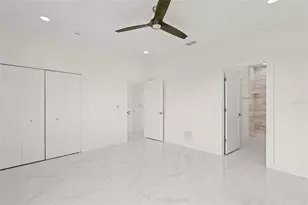 1240 Solitude Ln, Sarasota, FL 34242 - Photo 45