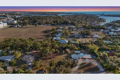 405 Estil Drive N, Nokomis, FL 34275 - Photo 37