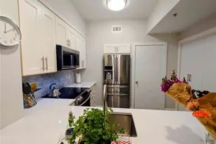 200 4th Ave S, Saint Petersburg, FL 33701 - Photo 11