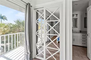 6250 Holmes Blvd, Holmes Beach, FL 34217 - Photo 9