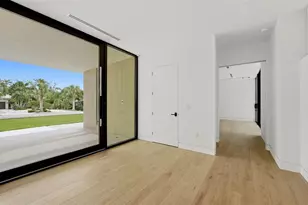 359 N Shore Dr, Sarasota, FL 34234 - Photo 15