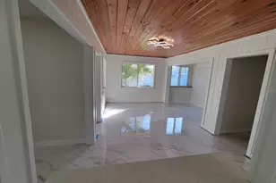 2784 Martin St, Sarasota, FL 34237 - Photo 27